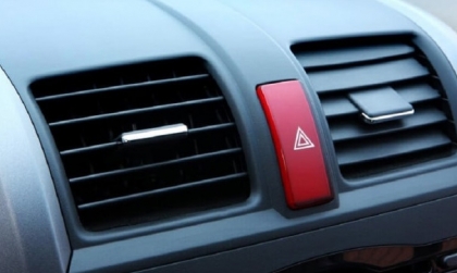 Nghị định 168 - Lỗi trừ 10 điểm GPLX ô tô: Không báo hiệu bằng đèn khẩn cấp hoặc biển cảnh báo gây TNGT